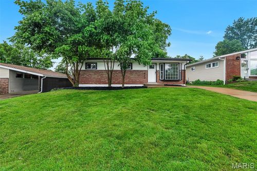 612 Sessions Ave, Saint Louis, MO, 63126-1030 | Card Image