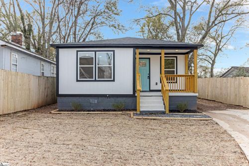 7 Hendricks St, Greenville, SC, 29607-1724 | Card Image