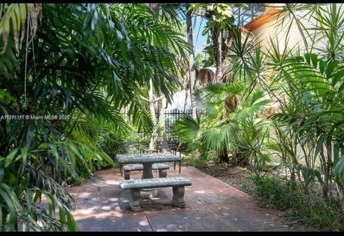 apt-9-730 12th St, Miami Beach, FL, 33139-4529 | Card Image
