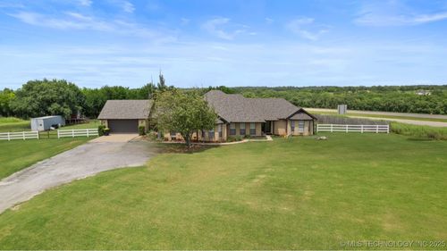2710 Egypt Rd, Ada, OK, 74820-0641 | Card Image