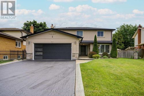 5 Hopedale Crt, Mississauga, ON, L5M2G1 | Card Image
