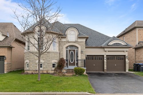15 Eaglesprings Cres, Brampton, ON, L6P2V8 | Card Image