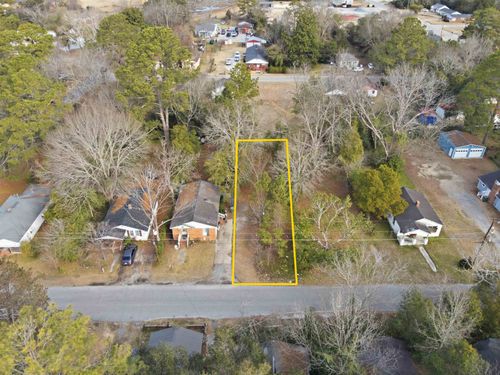 613 Carver St, Florence, SC, 29501-2428 | Card Image