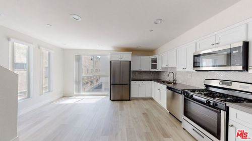 b-953 N Mariposa Avenue, Los Angeles, CA, 90029 | Card Image