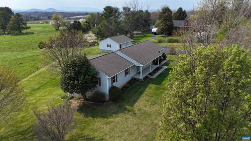 224 St James Rd, FISHERSVILLE, VA, 22939-3017 | Card Image