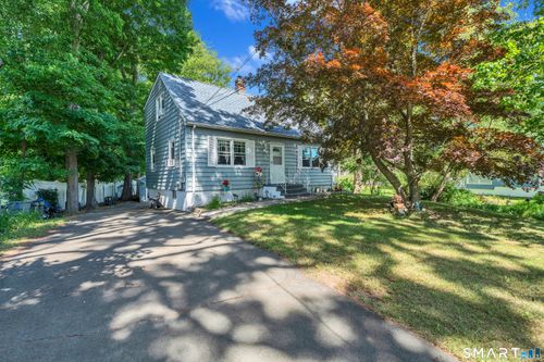 211 Maple Avenue, North Haven, CT, 06473 | Card Image