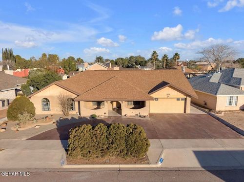 16006 Darley Dr, Horizon City, TX, 79928-6500 | Card Image