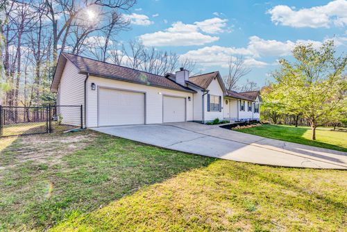 2016 Shalako Dr, Crossville, TN, 38572-3555 | Card Image
