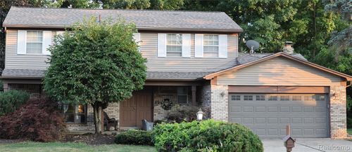 3333 Innsbrook Dr, Rochester Hills, MI, 48309-1220 | Card Image