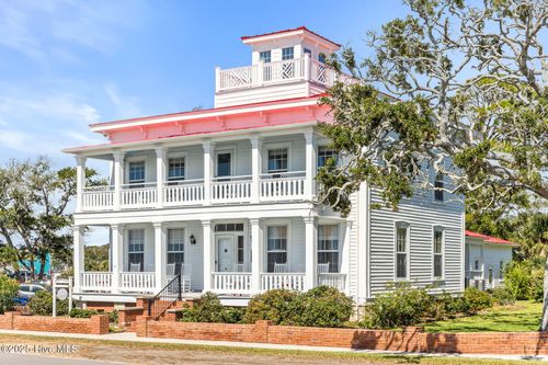 216 W Bay St, Southport, NC, 28461-3803 | Card Image