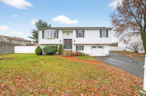 36 Fordney St, Fall River, MA, 02720-7539 | Card Image