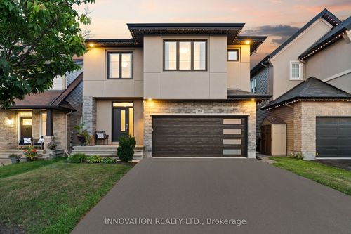 239 Balikun Hts, Stittsville, ON, K2V0A4 | Card Image