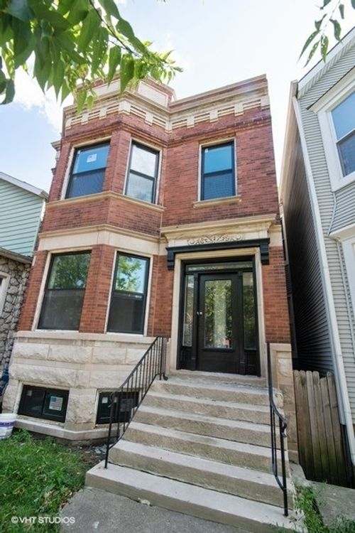 2843 W Fletcher St, Chicago, IL, 60618-7017 | Card Image