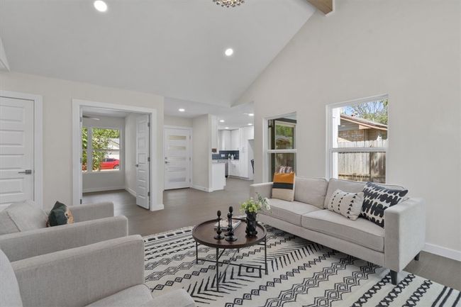 6901 Windrift Way, House other with 3 bedrooms, 2 bathrooms and null parking in Austin TX | Image 9