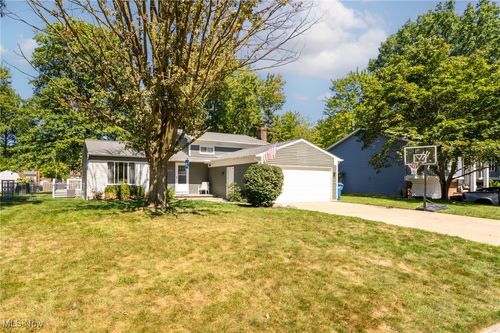 26956 Southwood Ln, Olmsted Twp, OH, 44138-1157 | Card Image