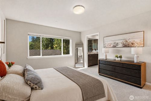19432 9th Ave Se, Bothell, WA, 98012-6323 | Card Image