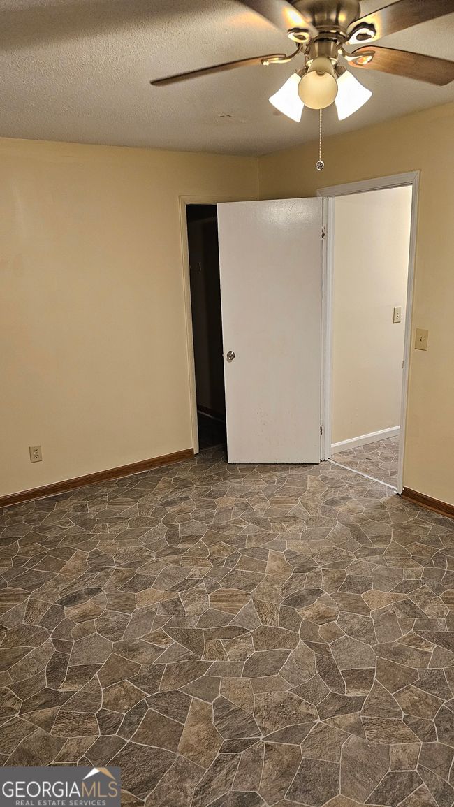 412 Vienna Cir, House other with 4 bedrooms, 2 bathrooms and null parking in Fort Valley GA | Image 16