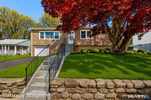 130 Deramo Pl, Bridgeport, CT, 06606-2633 | Card Image