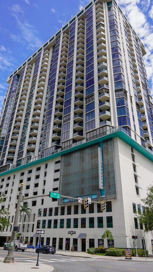 unit-1310-1 Beach Dr Se, ST PETERSBURG, FL, 33701-3925 | Card Image