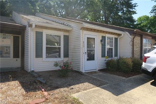 453 Peregrine St, Virginia Beach, VA, 23462-1860 | Card Image