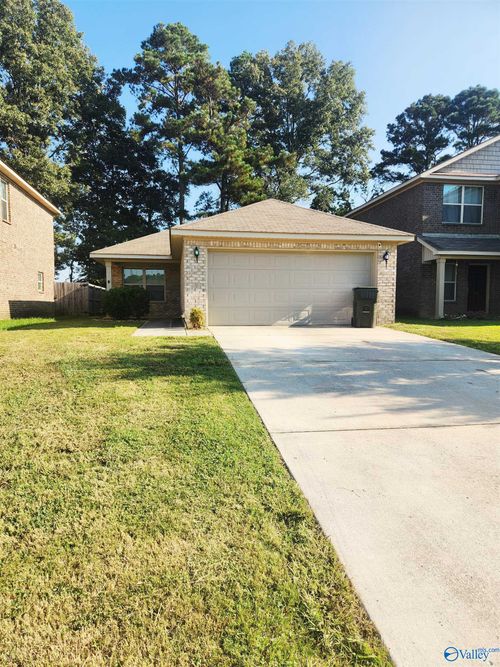 169 Sedgewick Dr, Owens Cross Roads, AL, 35763-7801 | Card Image
