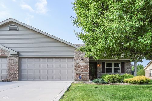 2913 S Wind Chime Cir, Greenwood, IN, 46143-6755 | Card Image