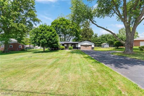 12660 Bluebell Ave Ne, Hartville, OH, 44632-9642 | Card Image