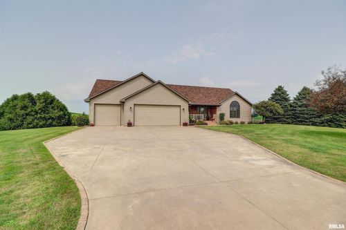 1414 380th Ave, Bryant, IA, 52727-9647 | Card Image