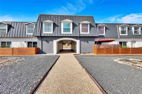 114-300 E Croslin St, Austin, TX, 78752-2512 | Card Image