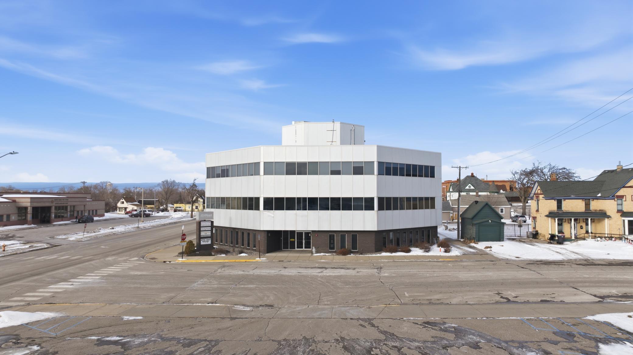 403 4Th St Nw, Bemidji, MN 56601