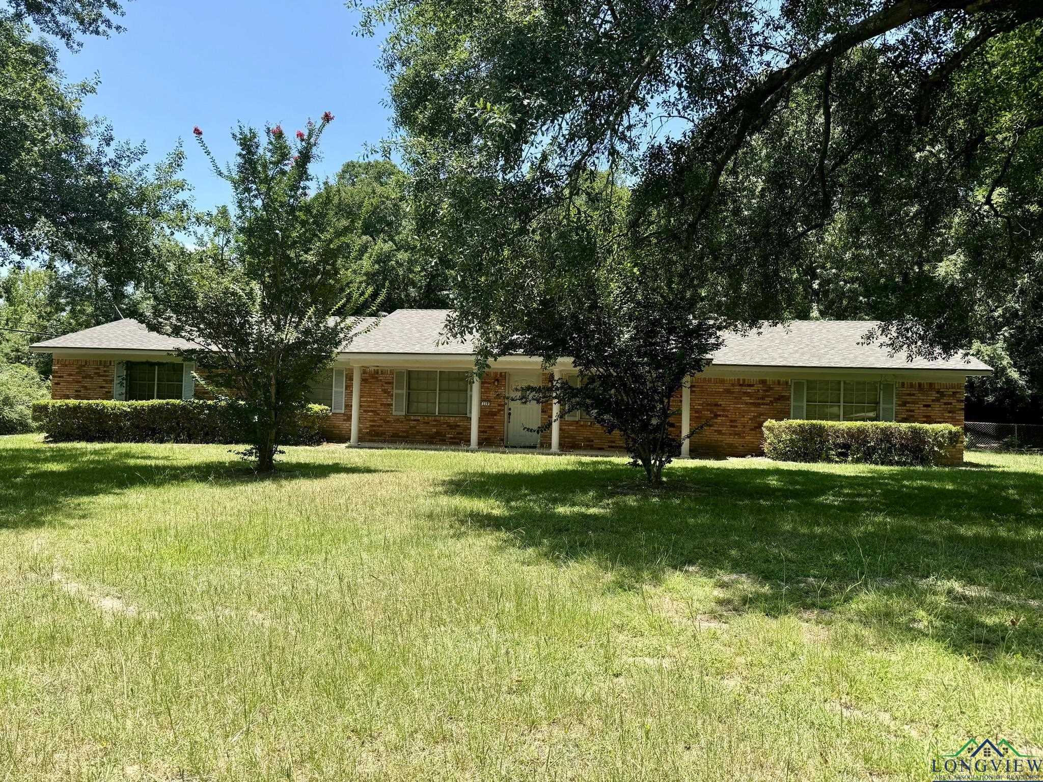 Flenniken St, Gladewater, TX 75647