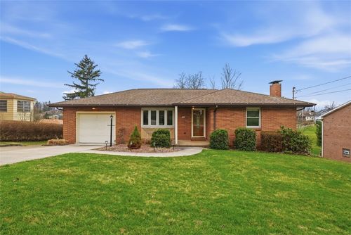 42 Lee Ave, Washington, PA, 15301-2734 | Card Image
