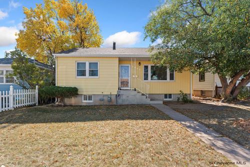 2913 E 10th St, Cheyenne, WY, 82001 | Card Image