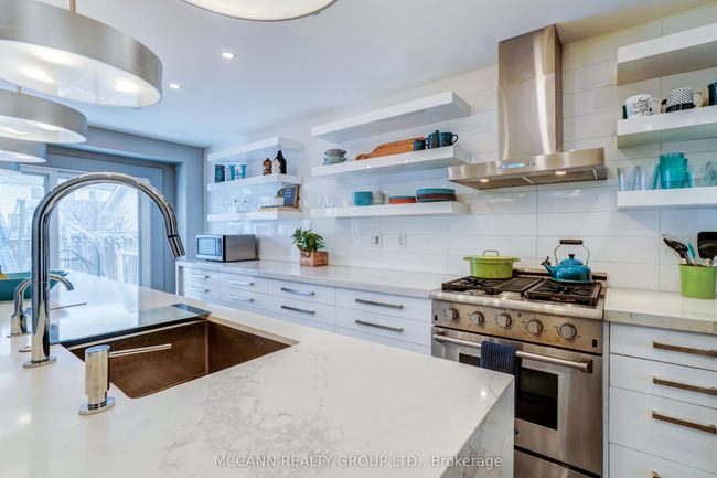142 Carnwith Dr E, House attached with 3 bedrooms, 3 bathrooms and 2 parking in Whitby ON | Image 17