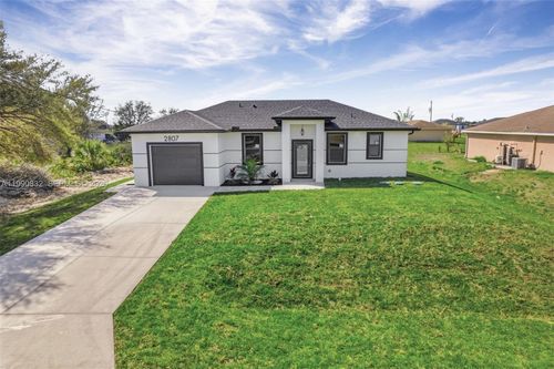 2807 74th St W, Lehigh Acres, FL, 33971-6860 | Card Image