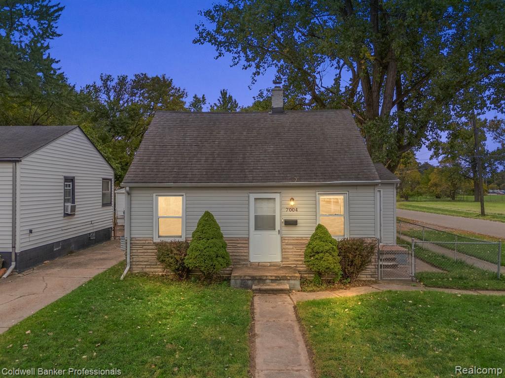 Westminster Ave, Warren, MI 48091