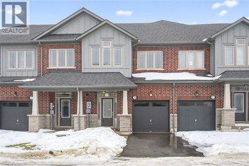 33 Admiral Rd, Welland, ON, L3B0H4 | Card Image