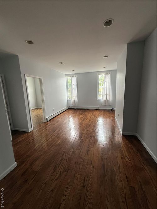 apt-2-11 Kane Pl, Brooklyn, NY, 11233-3018 | Card Image
