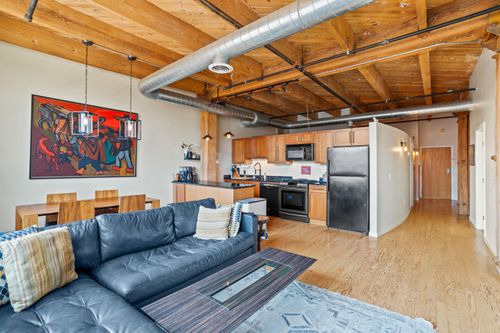 234 E Reservoir Ave, Milwaukee, WI, 53212-3765 | Card Image