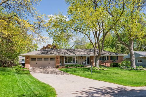 7220 Monardo Ln, Edina, MN, 55435-4010 | Card Image