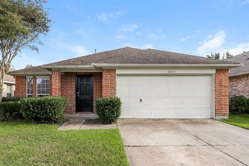 32123 Decker Oaks Dr, Pinehurst, TX, 77362-4059 | Card Image