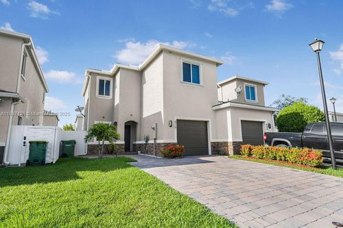 879 Se 19th St, Homestead, FL, 33034-3714 | Card Image