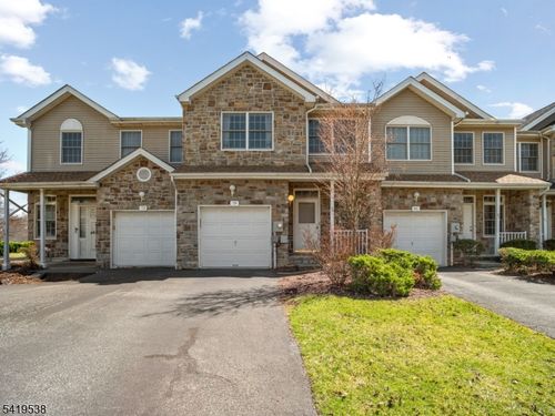 79 Rhyan Dr, Parsippany, NJ, 07054-3447 | Card Image
