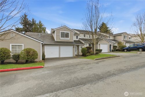 122-10030 Holly Dr, Everett, WA, 98204-8745 | Card Image