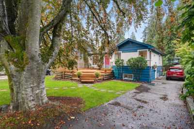 1129 W 24 Th St, House other with 3 bedrooms, 1 bathrooms and 3 parking in North Vancouver BC | Image 1