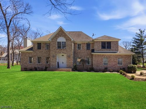 28 Woodshire Ter, Towaco, NJ, 07082-1456 | Card Image