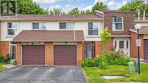 27-40 Dundalk Dr, Toronto, ON, M1P4S3 | Card Image