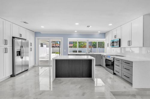 5000 Adams St, HOLLYWOOD, FL, 33021-7149 | Card Image