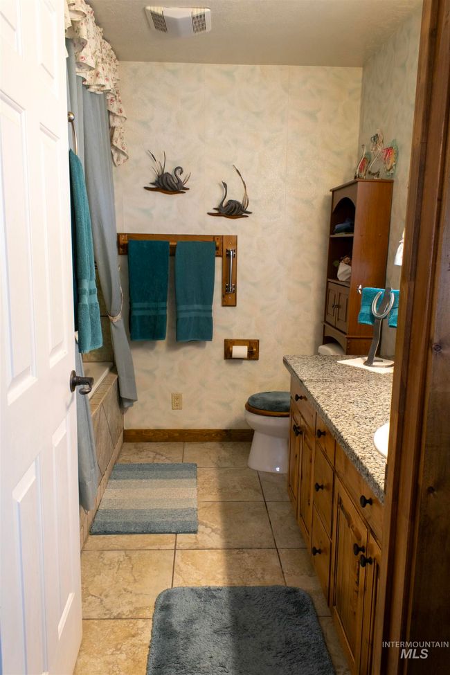 2318 S Elba Almo Rd, House other with 4 bedrooms, 2 bathrooms and 2 parking in Elba ID | Image 10