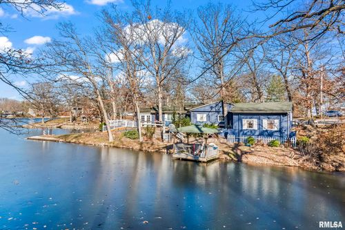 16909 Forest Ln, Carlinville, IL, 62626-3888 | Card Image